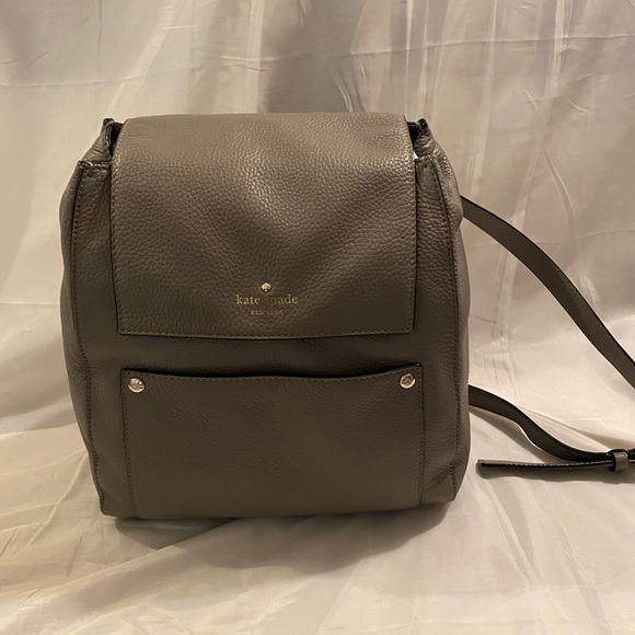 Kate Spade Hamilton Heights Cody, in hare grey, with tags. In good condition. - Picture 2 of 7